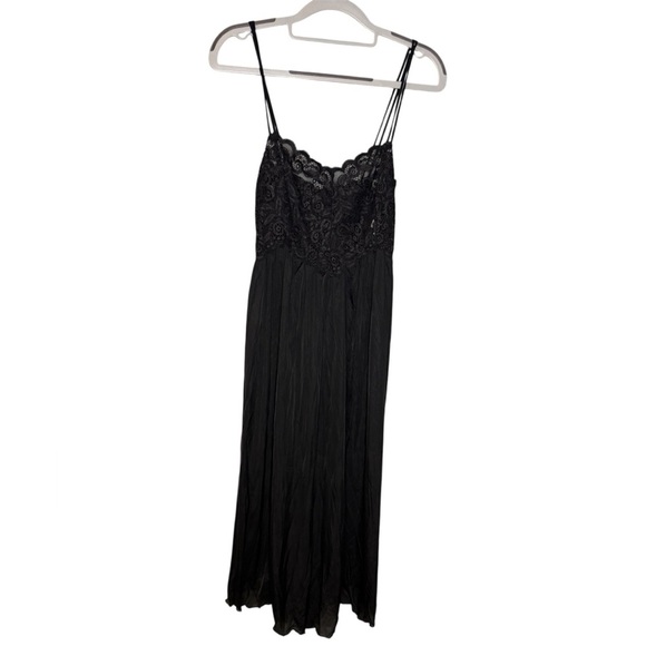 NWT deadstock Vintage Bali Studio collection black lace long nightgown - Picture 1 of 8